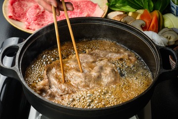 京都三条 箔、神戸牛と近江牛の年末年始限定すき焼き会席を販売 画像