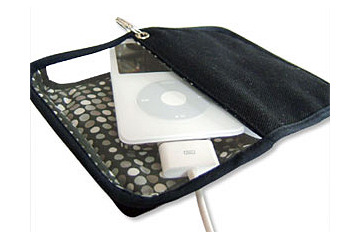iPod（第5世代）用ケース「tocca DUE for 30GB/60GB」　カラビナ付き 画像