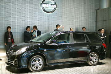 【日産 ウイングロード 新型発表】銀座で iPod ステーション 画像