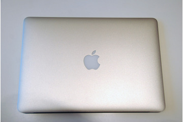 【フォトレポート】コンパクト&シャープな新型MacBook Air! 画像