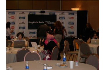 【BlogWorld Expo2010（Ver.12）】～SONY 1～　究極のゲーム用ヘッドセット体験 画像