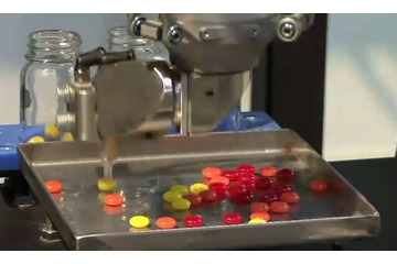 【第4回 ロボット大賞】人の手首の動きを目指したファナックのゲンコツ・ロボット 画像