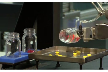 【第4回 ロボット大賞】人の手首の動きを目指したファナックのゲンコツ・ロボット 画像