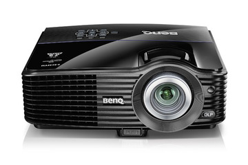 ベンキュー、複数のPCで同時利用可能なプロジェクター「MX761」 画像