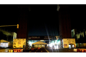 【MWC 2011(Vol.7)】開幕へ向けて作業続く「Mobile World Congress」会場 画像