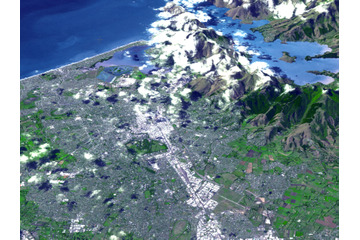 NASA、大地震のニュージーランドの衛星画像を公開 画像