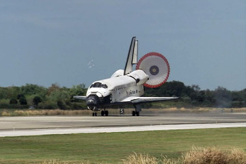 ディスカバリー最後の帰還！39回目で引退へ 画像