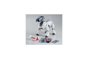 ちょっと丸くなって骨をくわえるようになった新AIBO 画像