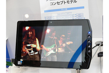 【ESEC 2011（Vol.1）】Intel、Atom E600搭載の次世代多機能タッチデバイスを展示 画像