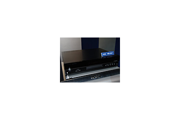 東芝、世界初のHD DVDプレーヤー「HD-XA1」を販売開始 画像