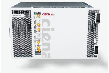 【Interop Tokyo 2011（Vol.8）】会場のバックボーンネットワークとして利用される100Gbps対応ネットワーク 画像