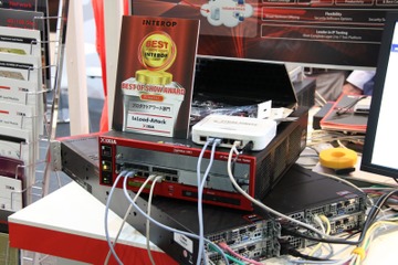 【Interop Tokyo 2011(Vol.24)】6,000種類の攻撃トラフィックも再現できるプロトコルエミュレータ……IxLoad-Attack 画像