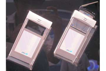[WPC 2003] DDIポケットは無線LANとAirH
