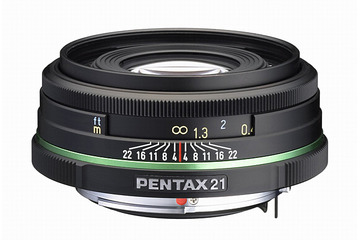 ペンタックス、薄型設計のデジタル専用広角レンズ「DA 21mm F3.2AL Limited」 画像