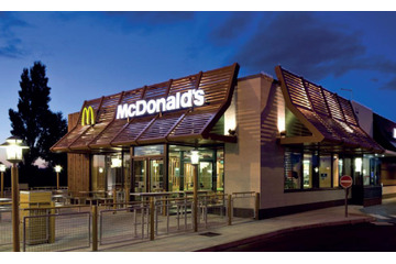 マクドナルド UKが、ICTインフラサポートを富士通に一本化! 画像