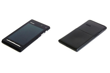 【CEATEC 2011】KDDI、新聴覚スマートフォンを展示!新開発の音声振動素子で試作 画像