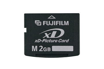 富士写、容量2GBのxDピクチャーカード 画像