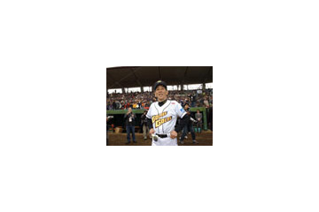 欽ちゃん球団 vs テリー伊藤球団が罰ゲームをかけ真剣勝負 画像