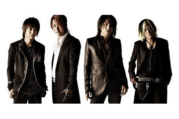 GLAY、被災地の小中学校へ楽器のクリスマスプレゼント 画像