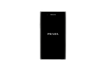 ドコモ、「PRADA phone by LG L-02D」の事前予約受付を17日に開始 画像