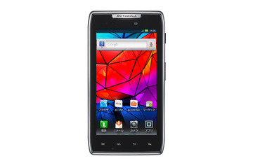【ビデオニュース】設定や操作を自動最適化! 7.1mmのスリムスマホ「MOTOROLA RAZR IS12M」 画像