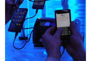 【MWC 2012 Vol.36(動画)】スマートフォンでモバイル決済市場を狙うインテル 画像