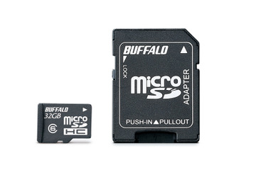 Class6に対応するmicroSDHCカード、変換アダプタ付きで最大32GBまで4製品 画像