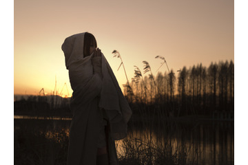 素顔を晒さない“謎の美少女シンガー”藍井エイルの初ライブが決定  画像