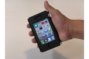 iPhoneがヌンチャクに!? 遊び心満載のケース「iPhone Trick Cover」がついに発表 画像