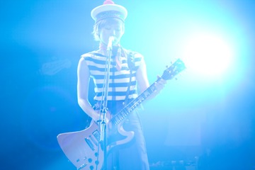 椎名林檎の新曲「自由へ道連れ」のビデオクリップ解禁 画像