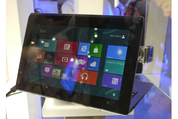 【COMPUTEX TAIPEI 2012 Vol.6】ASUSの2画面液晶「TAICHI」に人だかり 画像