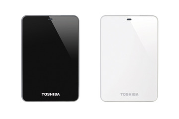 東芝、容量1.5TBの薄型ポータブルHDD「CANVIO」……TV・BDレコーダー対応モデルも 画像