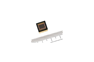 シャープ、1/2.5型の800万画素CCDを製品化 画像