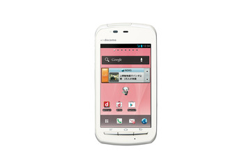 ドコモ、幅60mmのコンパクト防水スマホ「ARROWS Me F-11D」を15日に発売 画像