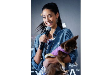 森泉が愛犬を連写……高速SDカードの体験イベント 8月23-26日 画像
