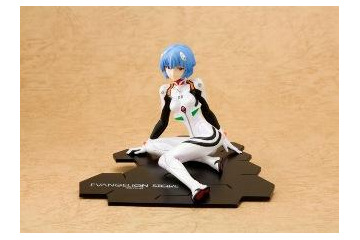 綾波レイのオリジナルフィギュアを制作発売へ　原宿エヴァストア1周年 画像