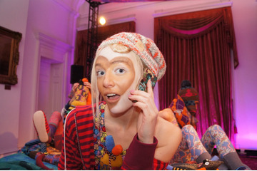 Vivienne Westwoodがスペシャルイベント開催!ドコモとコラボした限定スマホを披露 画像