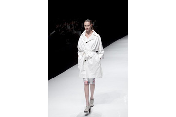 【東コレ2013SS】蝶、花、光のなかに色を重ねた「カミシマチナミ」の優しい強さ 画像