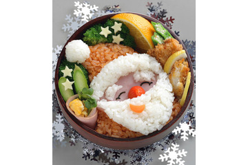 【クリスマス】チキンピラフでサンタクロース弁当 宮澤真理のキャラ弁 画像