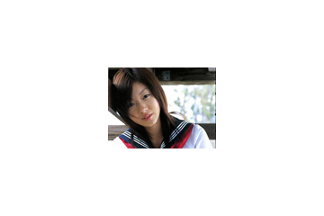純情美少女・鈴木ゆきがセーラー服で悩殺!? 画像