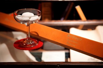 10万円チョコレートが登場! 超高級ショコラティエのイルサンジェー、銀座店オープン1周年記念コレクション 画像