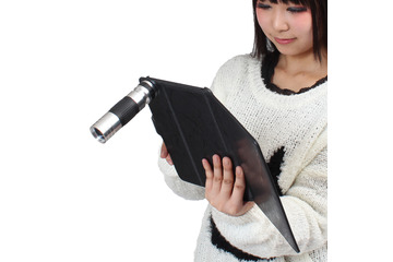 iPad miniで16倍ズーム・マクロ撮影が可能! スタンド付きケースとレンズのセット 画像