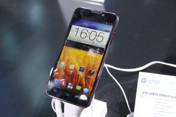 【MWC 2013 Vol.30】チャイナモバイル、LTE含むマルチバンド対応端末を複数展示……LTE拡大と3G支援を両輪で進める 画像