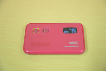 【レビュー】コンパクトでも多機能＆長時間駆動！最新WiMAXルーター2機種を試す 画像