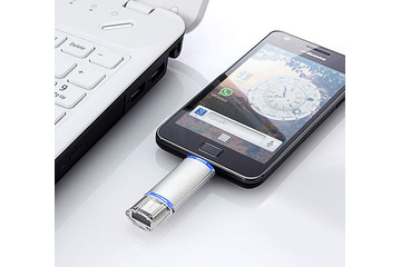 USB端子とmicroUSB端子を備えるUSBメモリ16GBモデル……「GALAXY」限定でmicroSDカードにも対応 画像