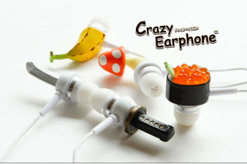 頭に刀が刺さって見える“おバカ系”イヤホン「Crazy Earphone」4機種を再発売 画像