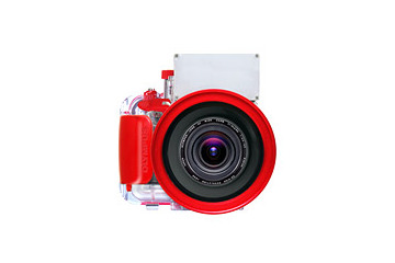 オリンパス、最上位カメラ「CAMEDIA C-8080 Wide Zoom」用防水プロテクタの発売を延期 画像