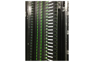 ヤフー、次世代ICTインフラ「プレハブデータセンター」にバッテリー内蔵サーバ200台を採用 画像