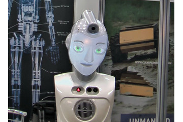 「勝率100％じゃんけんロボット」「ネイルロボット」……国際ロボット展 画像