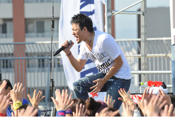 ファンキー加藤、感極まり涙!地元八王子でインストアライブ 画像